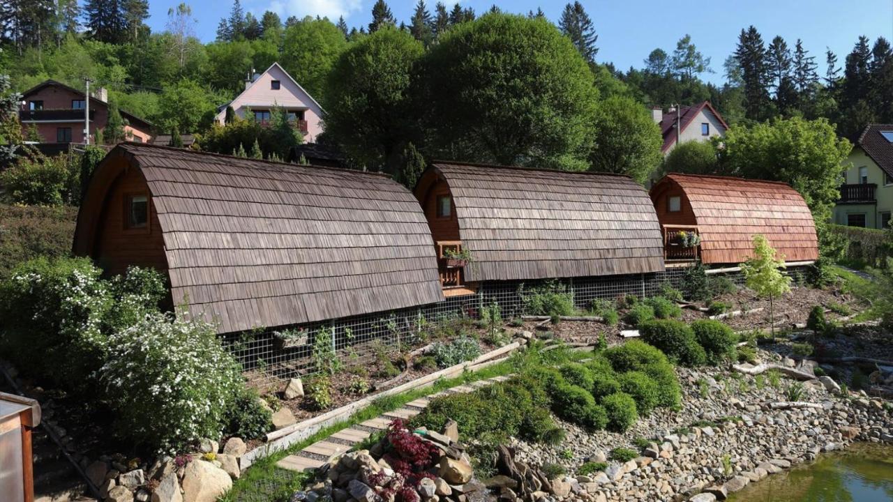 Glamp V Hluboké - Yurts&Wooden Houses Vsetín Exteriér fotografie